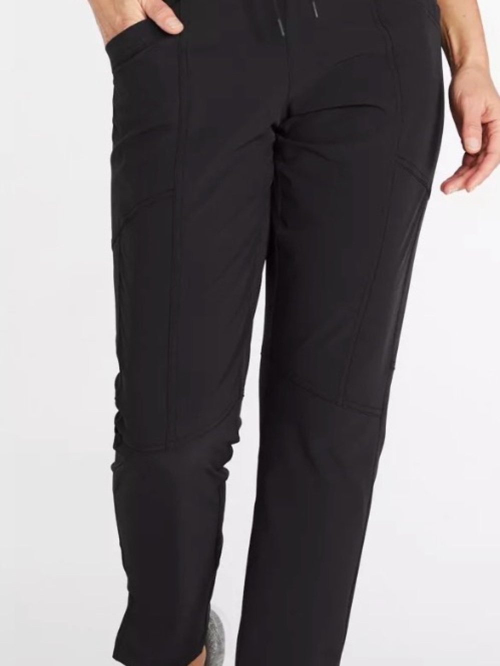 L.L. Bean Women's VentureStretch Woven Ankle Pants—Black—Size Medium